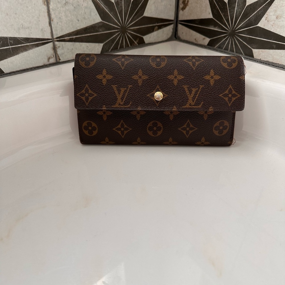 Louis Vuitton Brown Monogram Crossbody Bag - Picture 8 of 16